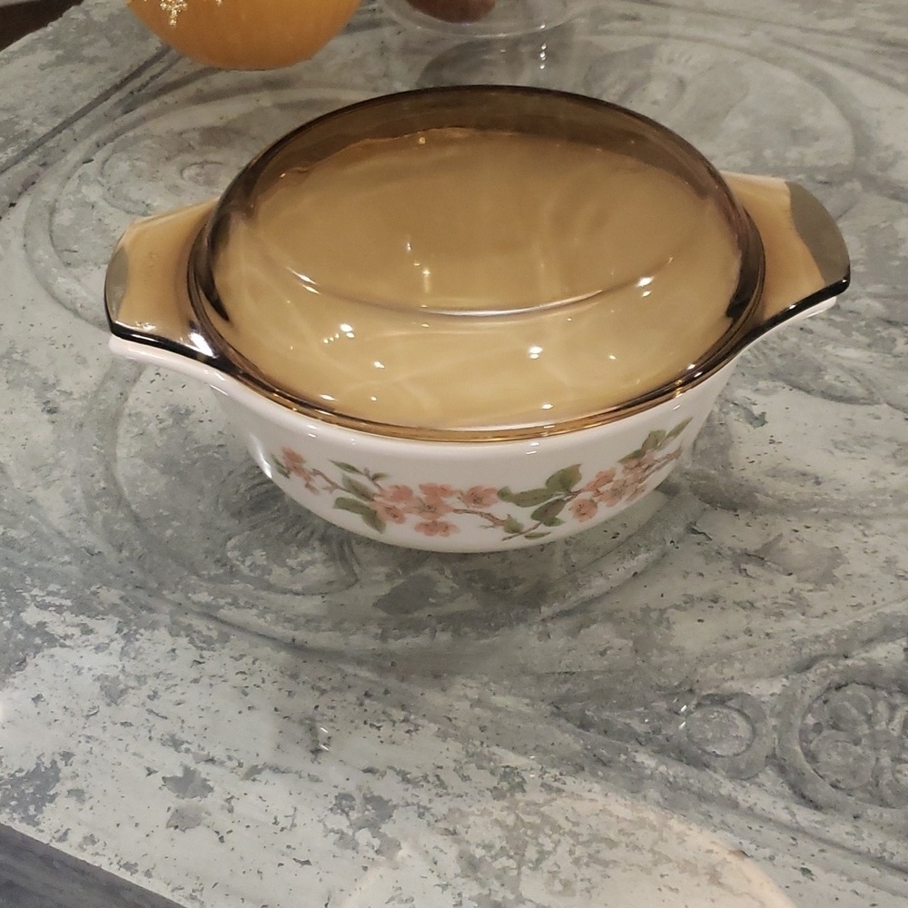 Pyrex England Cherry Blossom Vintage Round Casserole Dish White Lisa Pattern '70